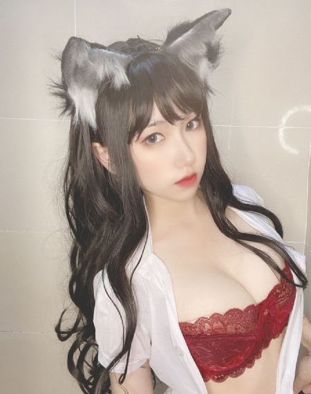 她如夜色初亮