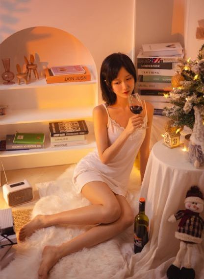 正面全裸