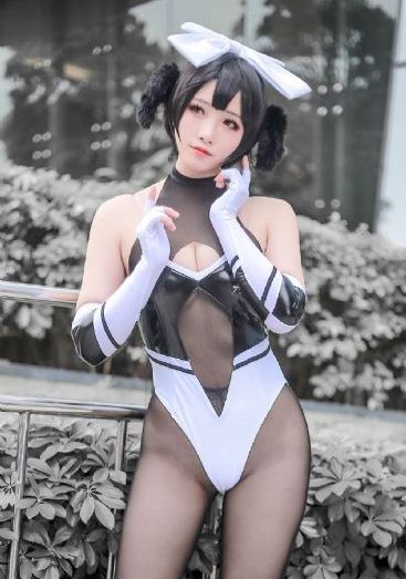 丹青小姐